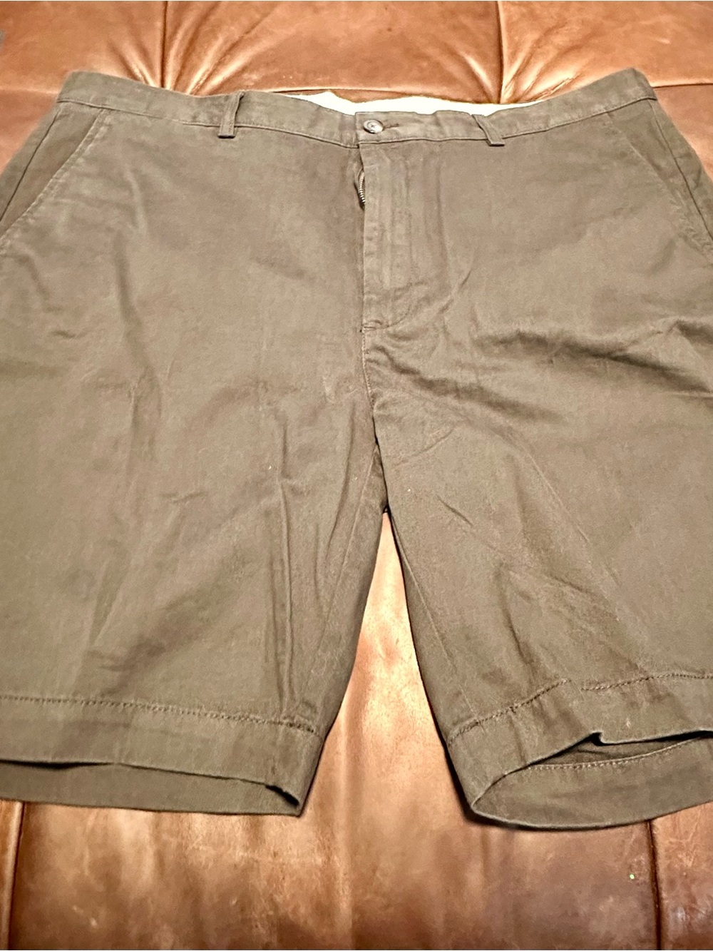 Roundtree & Yorke Black Flat-Front Men's Shorts